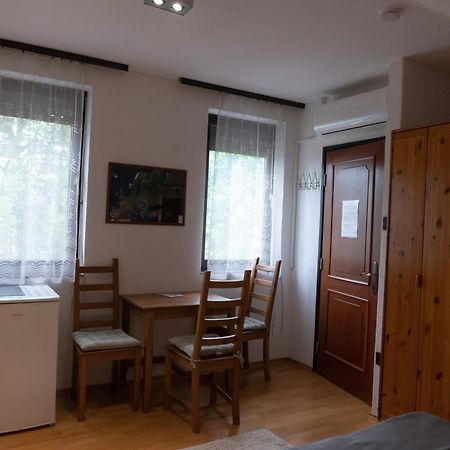 Rent A Scooter Vendeghaz Apartment Zamardi Luaran gambar