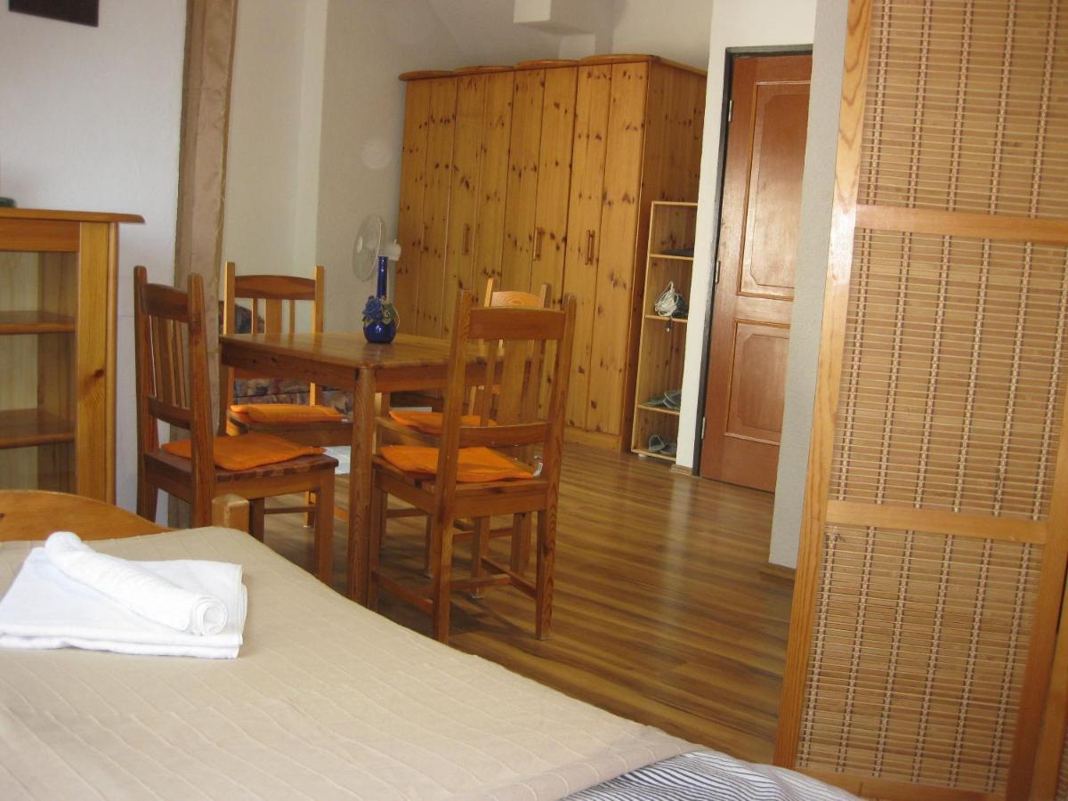Rent A Scooter Vendeghaz Apartment Zamardi Luaran gambar
