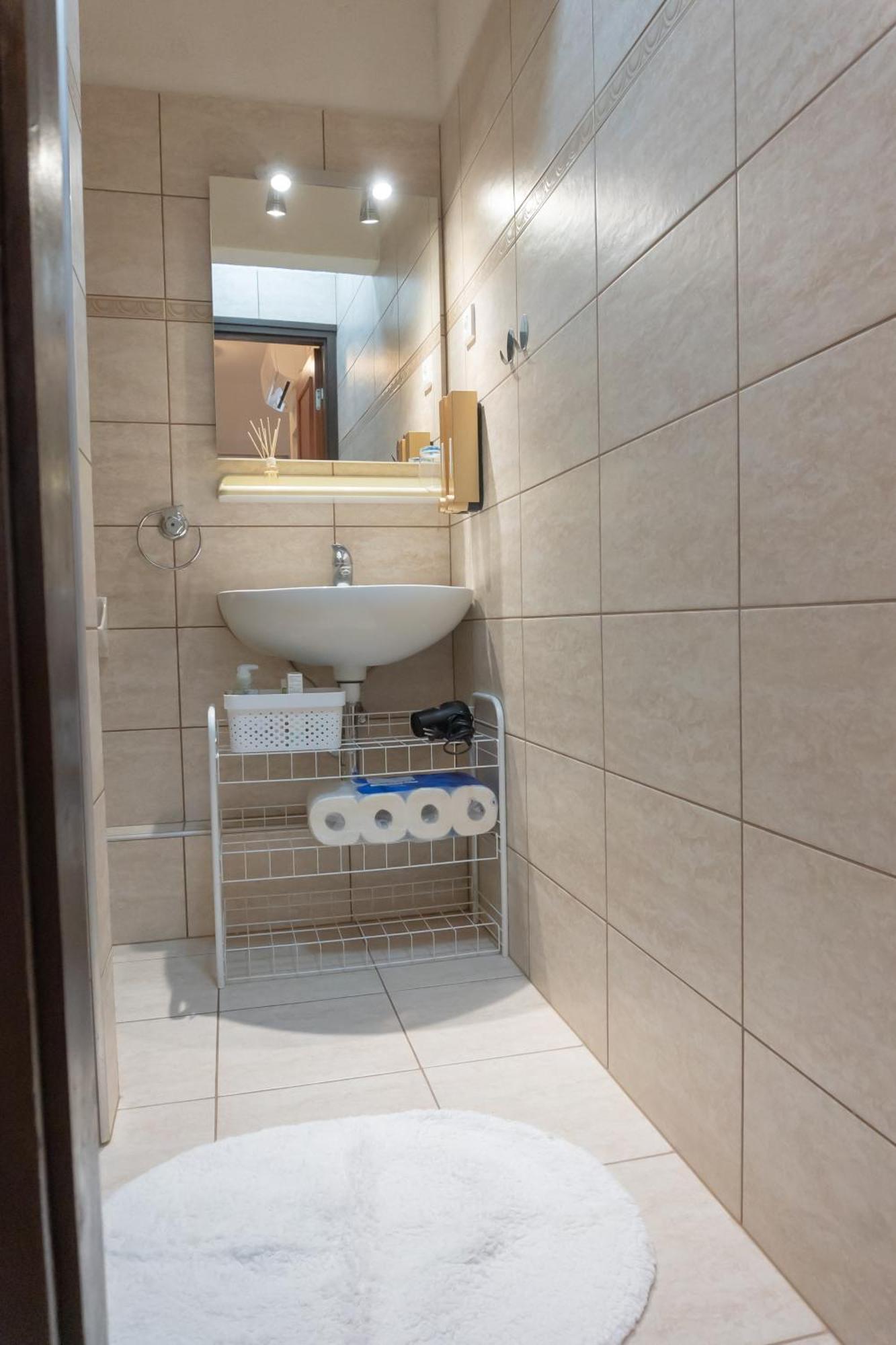 Rent A Scooter Vendeghaz Apartment Zamardi Luaran gambar