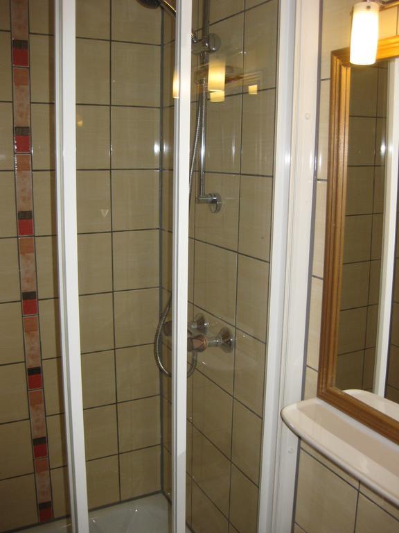 Rent A Scooter Vendeghaz Apartment Zamardi Luaran gambar